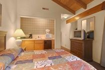 Howard Johnson モントレー エクステリア 写真